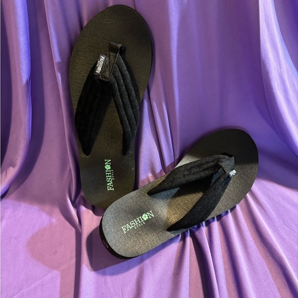 Flip Flop - Picture 1 of 3